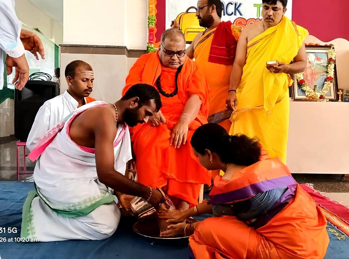 Aksharabhyasa and Vidyarambha program in RVK -Ballari (14)