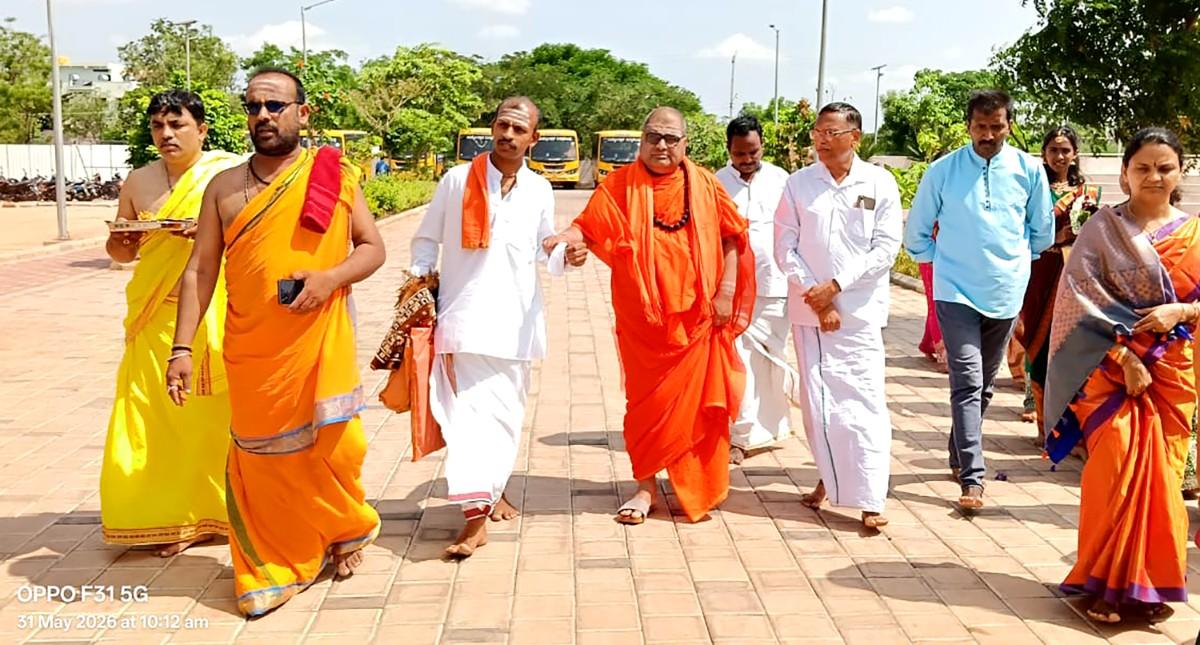 Aksharabhyasa and Vidyarambha program in RVK -Ballari (16)