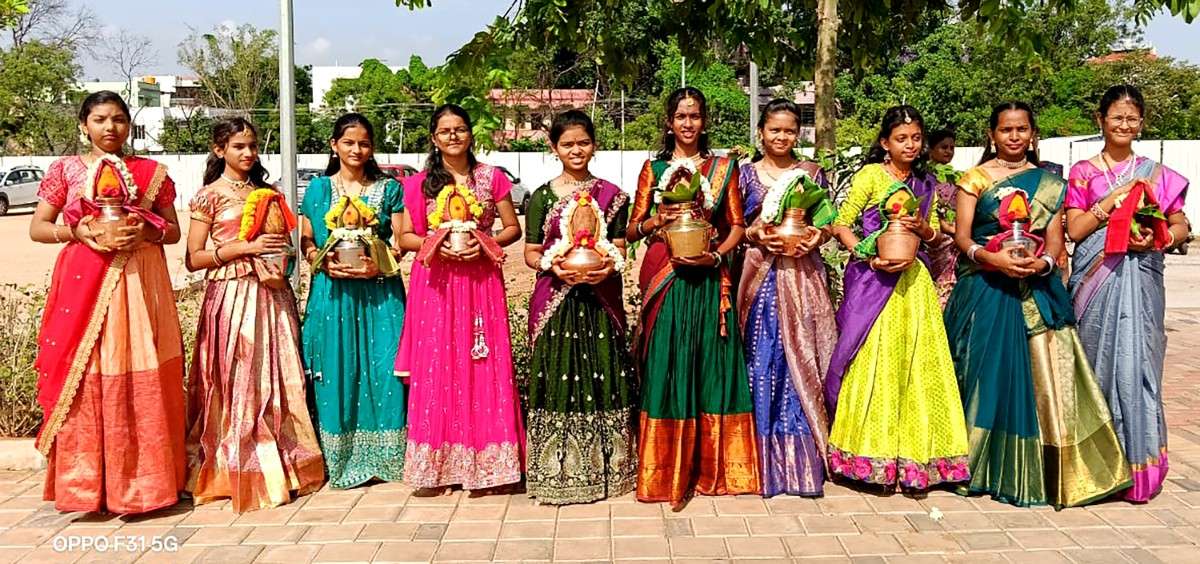 Aksharabhyasa and Vidyarambha program in RVK -Ballari (18)
